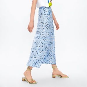 Zara floral mid skirt, good condition